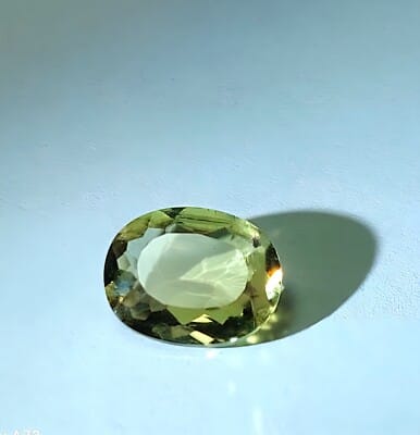 Diaspore Viên Đá Quý Đổi Màu Đắt Giá