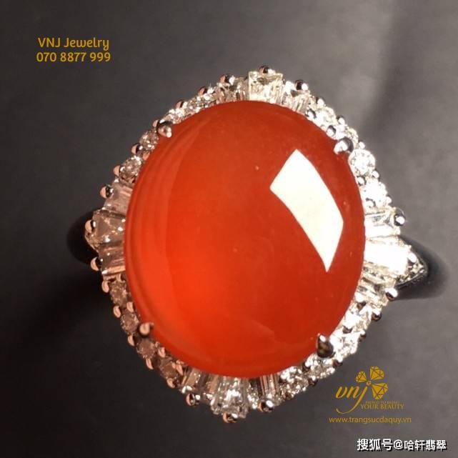 Huyết Thạch Phỉ thuý