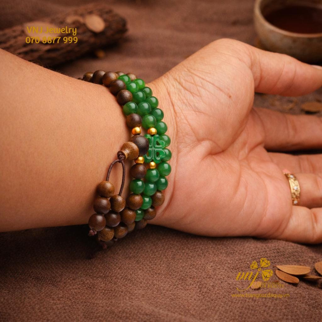 Vòng Trầm Hương đá Ngọc Bích (3)