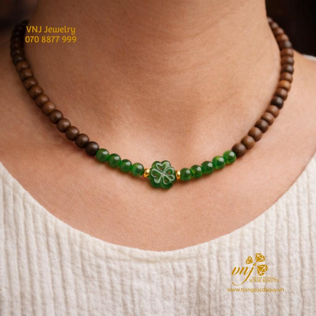 Vòng Trầm Hương đá Ngọc Bích (4)