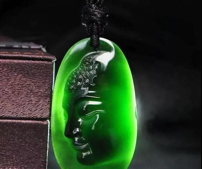 Mặc Thủy Ngọc Phỉ Thuý 