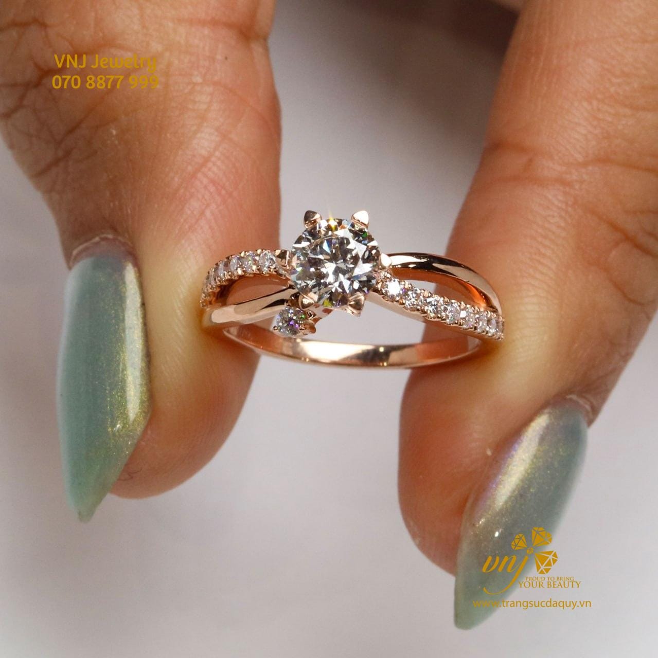 Nhẫn Kim Cương Vàng Hồng Solitaire NWD47
