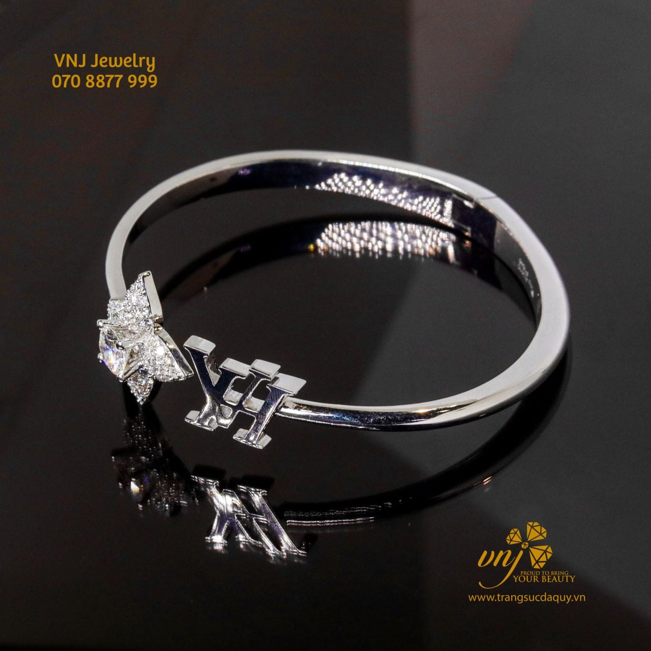 Kiềng Tay Hoa 4 Cánh Kim Cương Sang Trọng