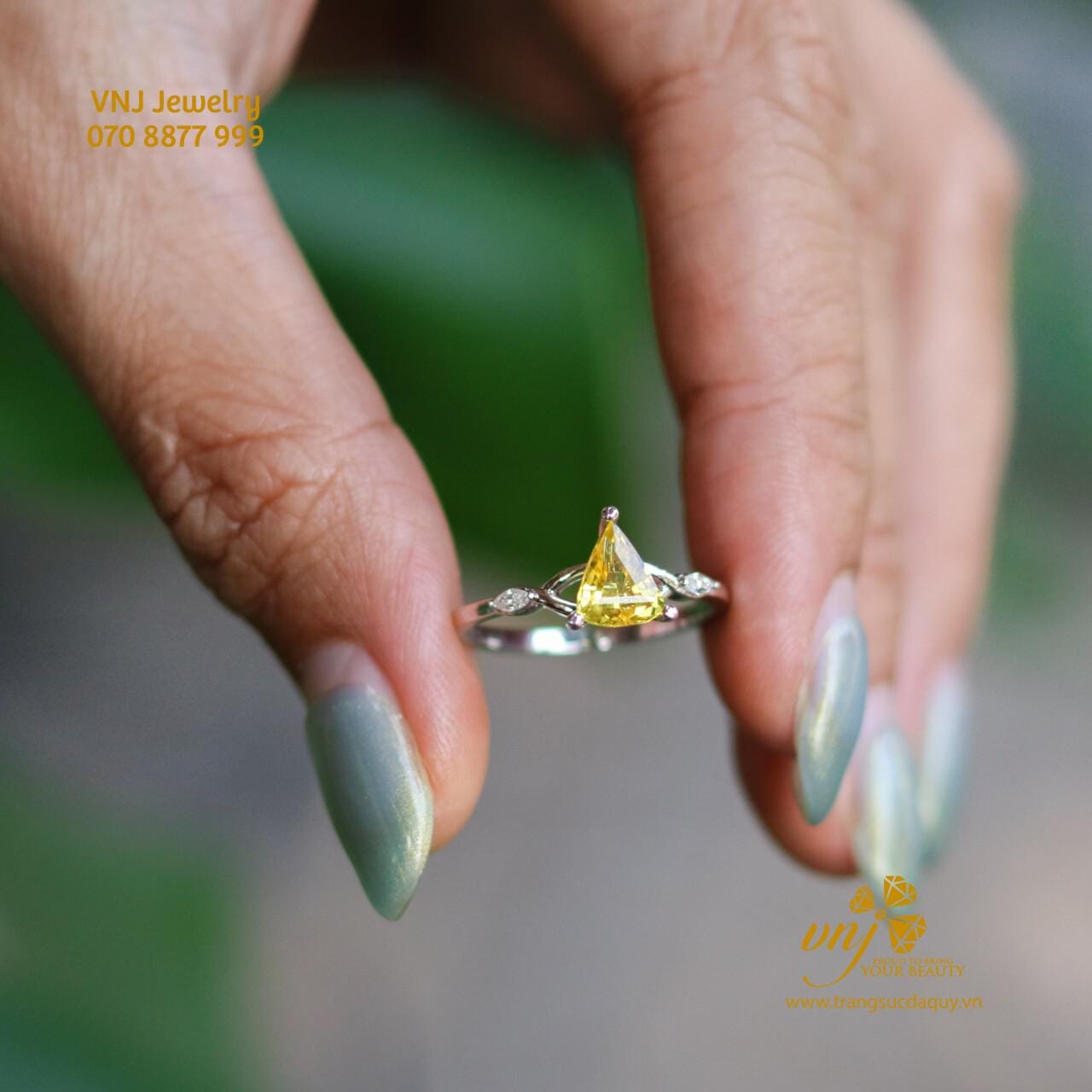 Nhẫn Nữ Đá Sapphire Vàng Kim NWS67