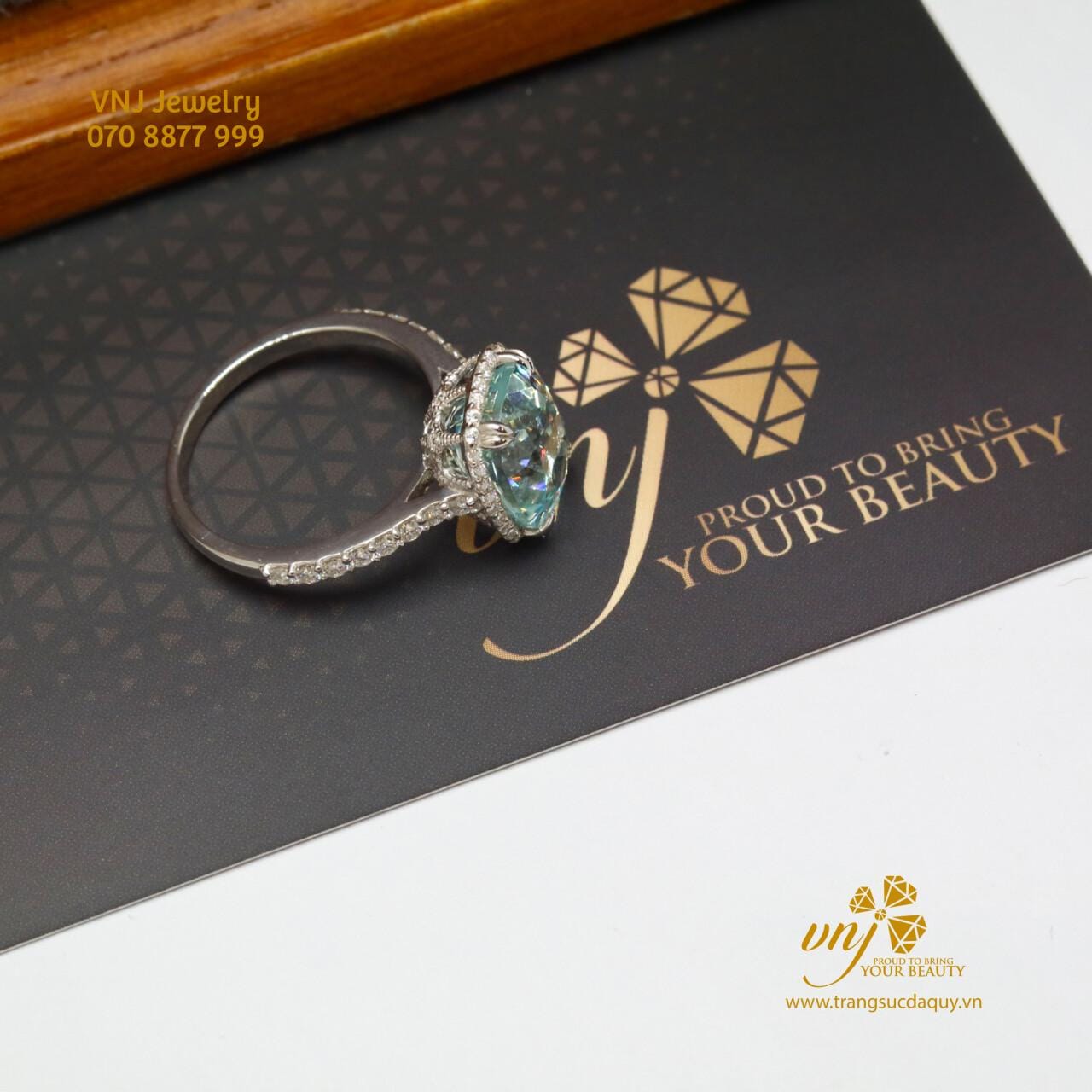 Nhẫn Topaz Thiên Nhiên NWT19