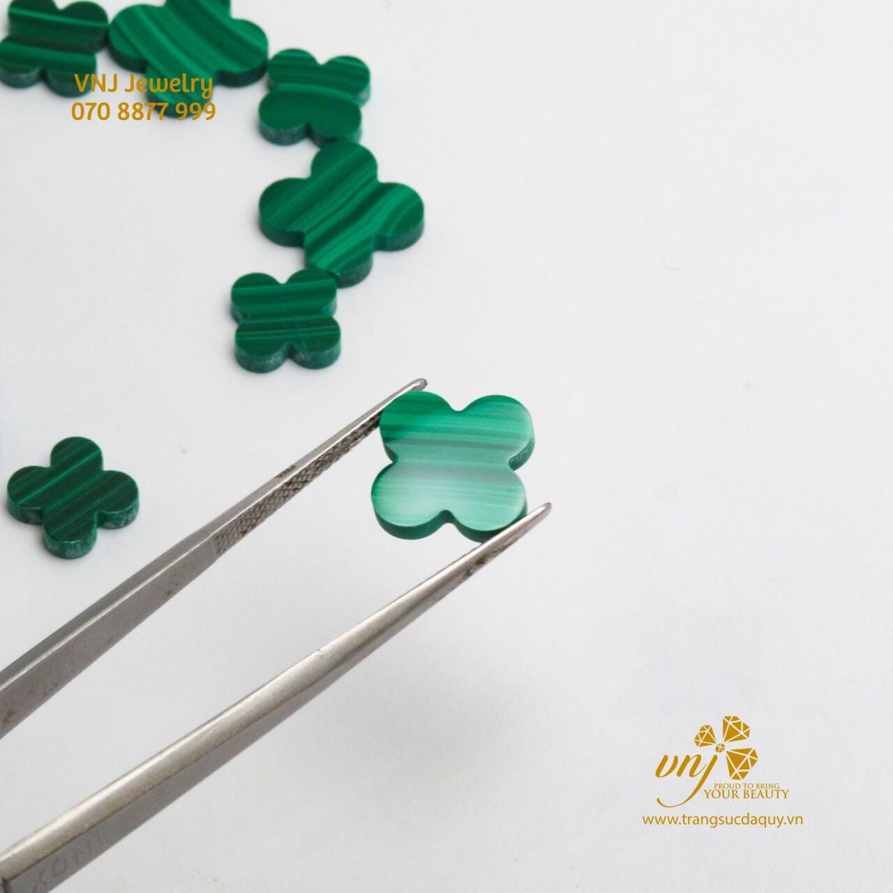 Charm Cỏ 4 Lá Malachite Xanh (Đá Lông Công) CDML2 - Ảnh 2