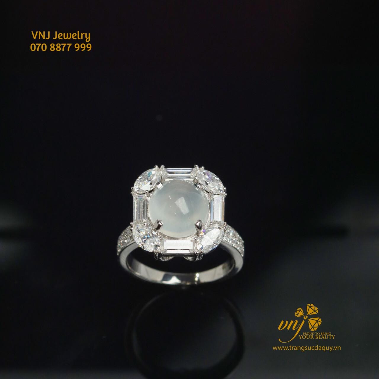 Nhẫn Phỉ Thúy Băng Thiên Nhiên Halo NWJ17