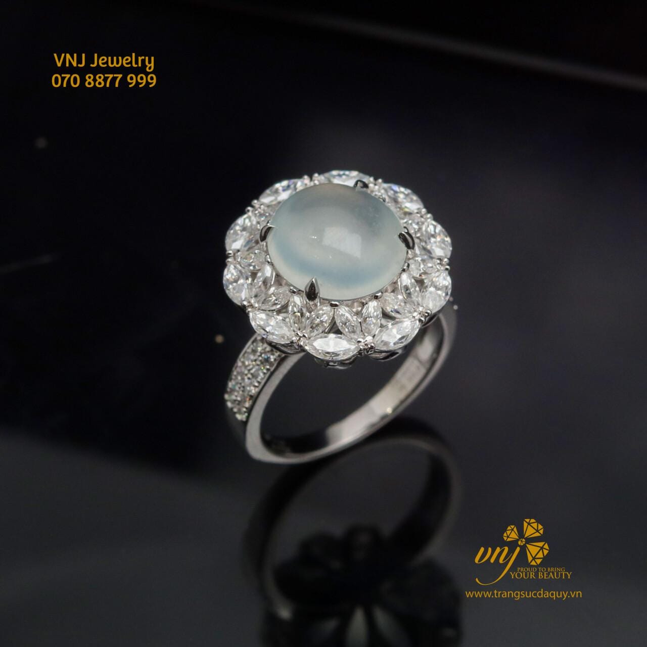 Nhẫn Phỉ Thúy Băng Thiên Nhiên Halo NWJ18