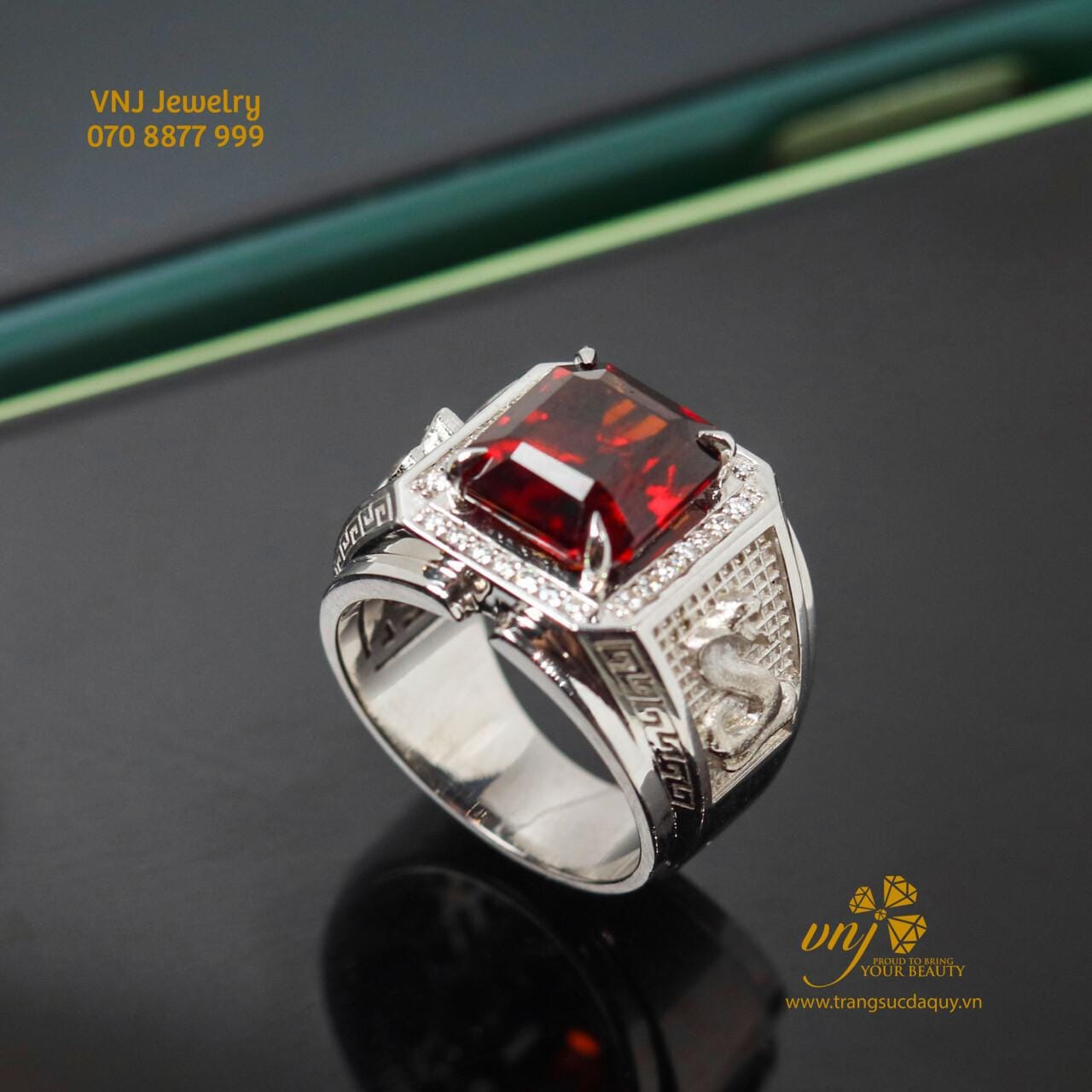Nhẫn Rắn Đá Garnet Nam NM166