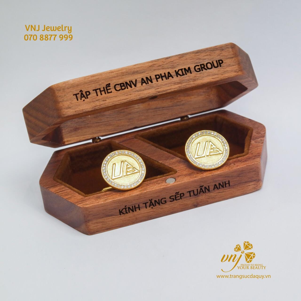 Cufflink Kèm hộp khắc