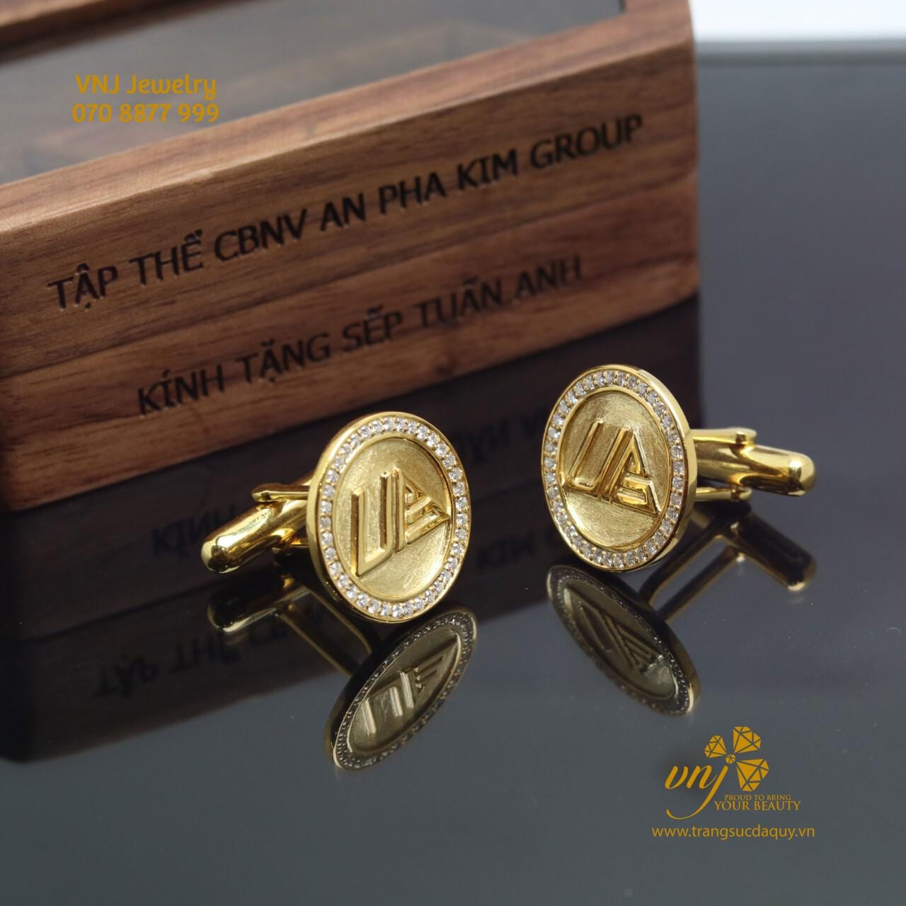 Cufflink Kèm hộp khắc