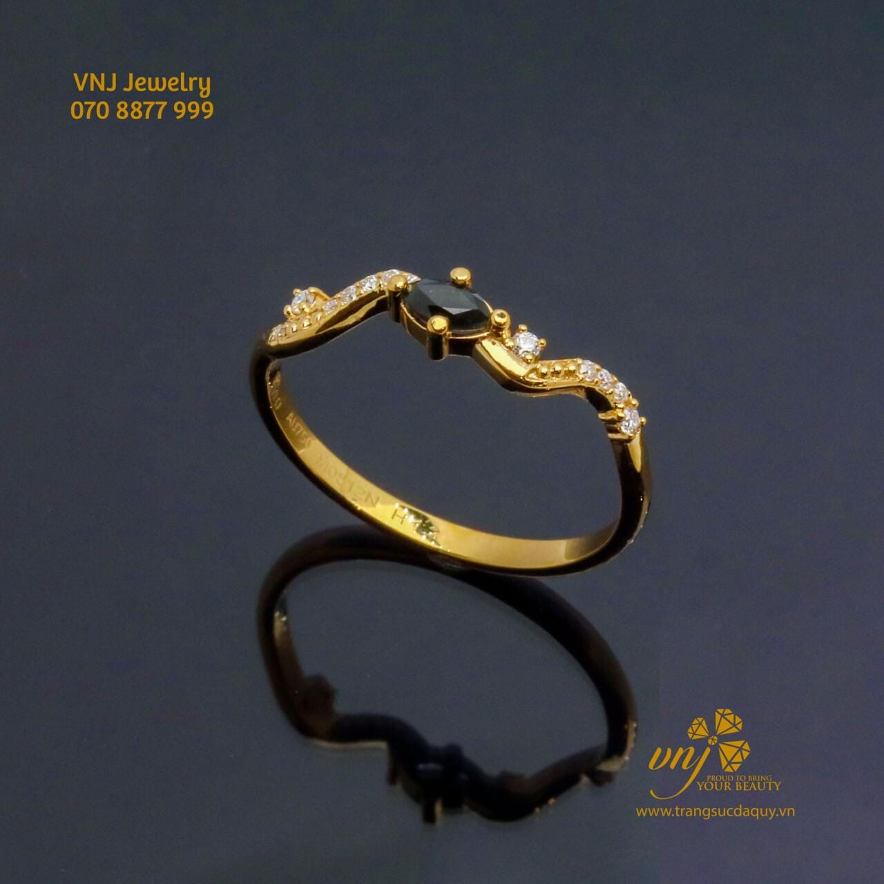 Nhẫn Nữ Sapphire Đen Tiny NWS68
