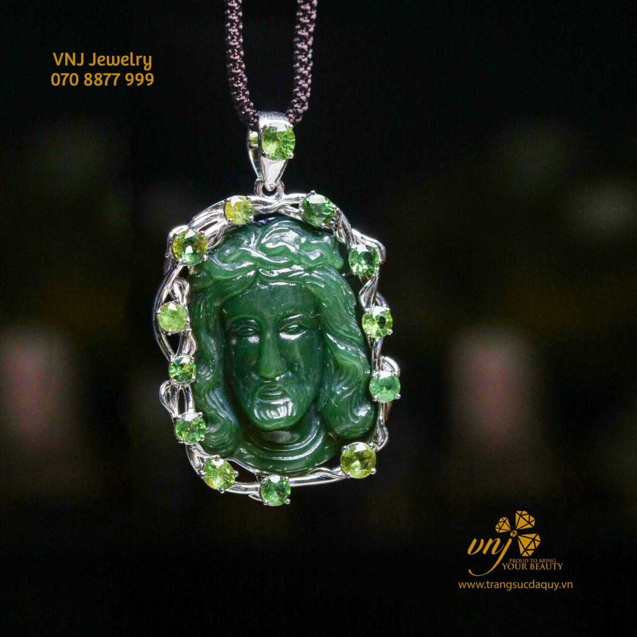 Mặt Dây Tượng Chúa Ngọc Bích Sapphire Green MDTG19 - Ảnh 3