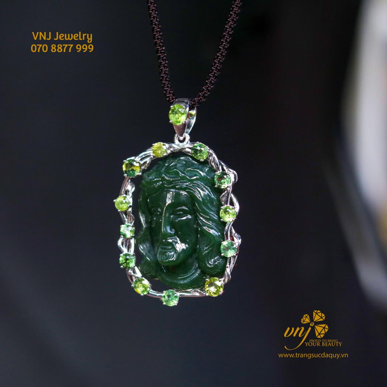 Mặt Dây Tượng Chúa Ngọc Bích Sapphire Green MDTG19 - Ảnh 2